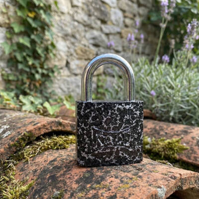 Kale 10-120 Asma Kilit, 20 mm, Döküm, Dayanıklı ve Güvenli Tasarım - 3